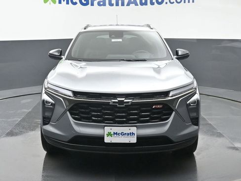 New 2026 Chevrolet Trax RS w/ Sunroof Package FWD image 4