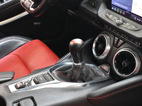 Used 2020 Chevrolet Camaro SS image 32