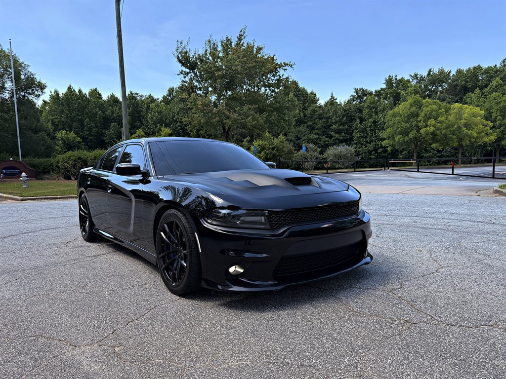 Used 2017 Dodge Charger R/T RWD image 3