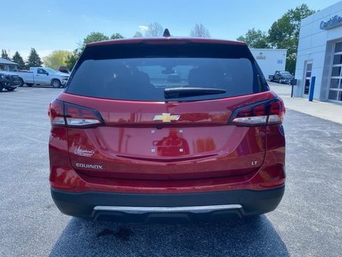 Used 2024 Chevrolet Equinox LT w/ LPO, Floor Liner Package FWD image 4