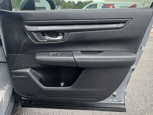 Used 2024 Honda CR-V LX image 12