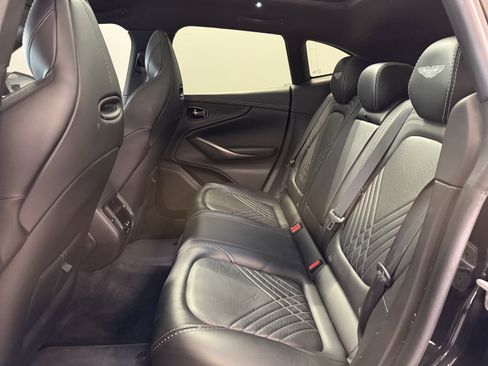 Used 2021 Aston Martin DBX AWD/4WD image 12