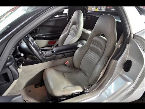 Used 1997 Chevrolet Corvette Coupe w/ Memory Pkg RWD image 11