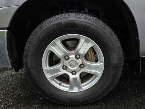 Used 2012 Toyota Tundra 4x4 Double Cab image 10