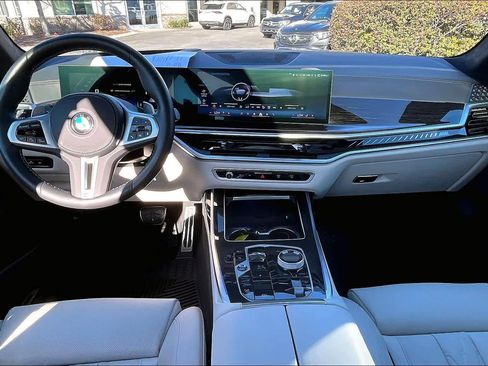 Certified 2026 BMW X7 M60i AWD/4WD image 16