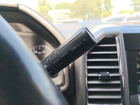 Used 2017 Ford F250 Lariat w/ Chrome Package AWD/4WD image 21