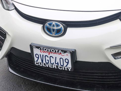 Used 2017 Toyota Mirai image 6