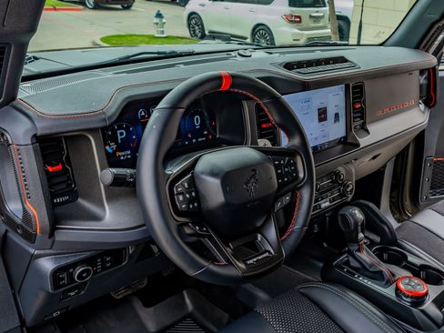 Used 2025 Ford Bronco Raptor image 17