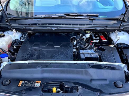 Used 2018 Ford Edge SEL w/ Equipment Group 201A image 31