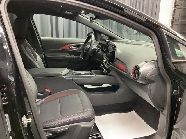 Used 2025 Chevrolet Equinox EV RS AWD/4WD image 14