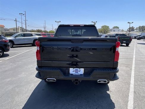 Used 2025 Chevrolet Silverado 1500 LT Trail Boss w/ Convenience Package II image 6