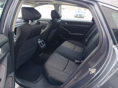 Used 2019 Honda Accord EX image 9
