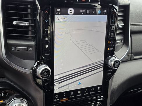 Used 2024 RAM 1500 Laramie image 24