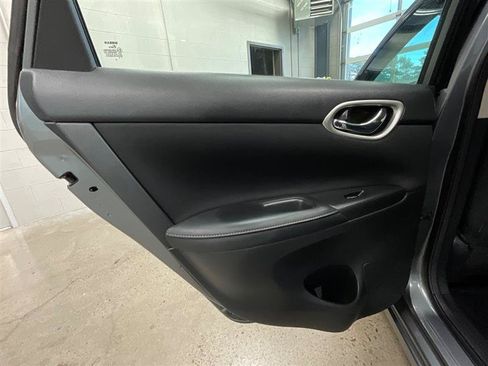 Used 2018 Nissan Sentra SV FWD image 18