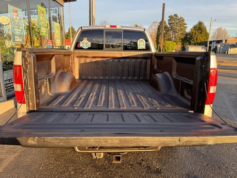 Used 2004 Ford F150 XLT image 8
