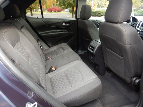 Used 2019 Chevrolet Equinox LT w/ Sun & Navigation Package image 21