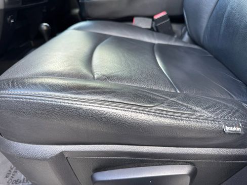 Used 2018 RAM 2500 Tradesman w/ Chrome Appearance Group image 9