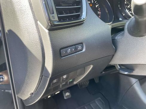 Used 2020 Nissan Rogue Sport S FWD image 22
