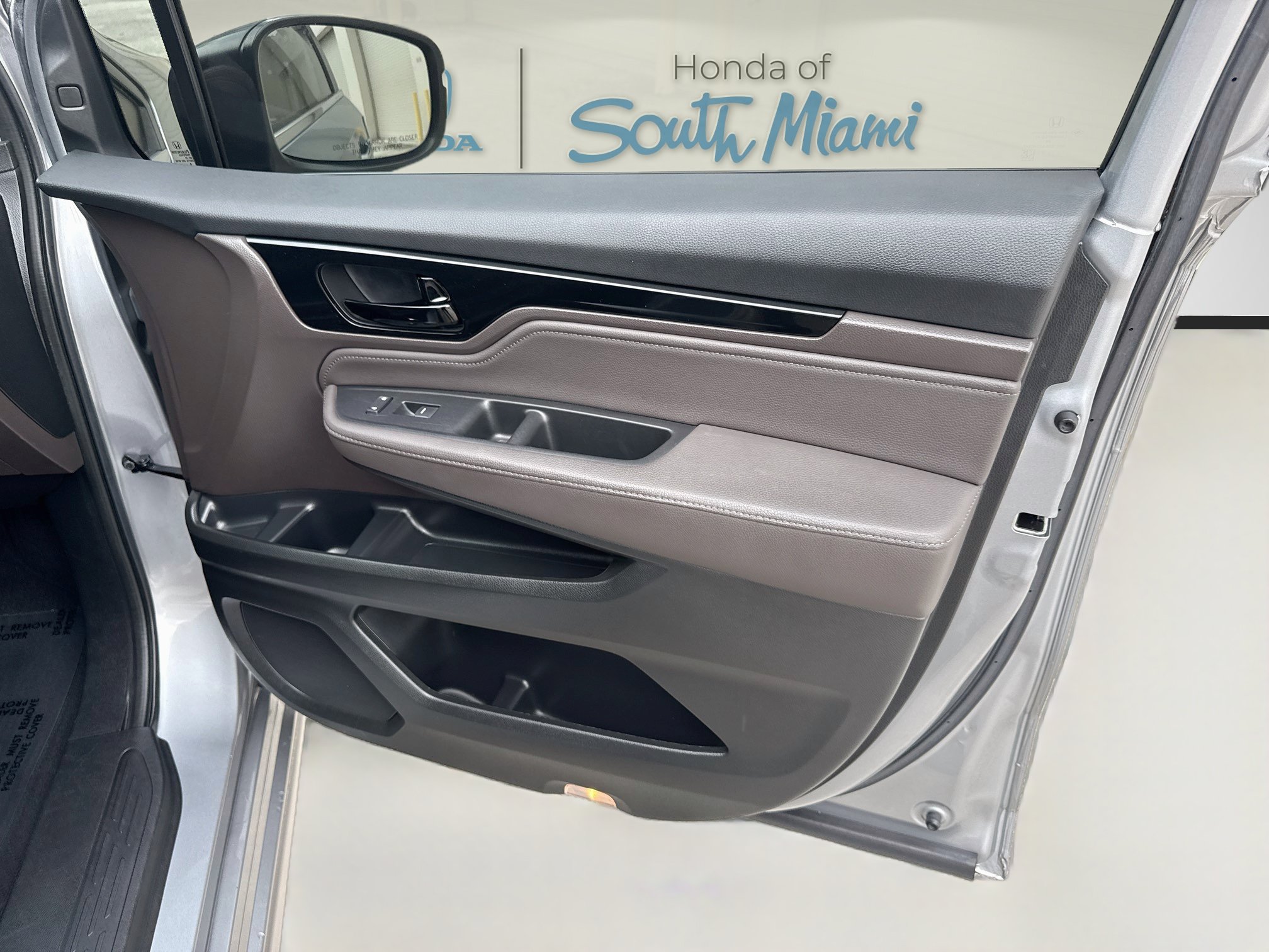 Used 2023 Honda Odyssey Touring image 32