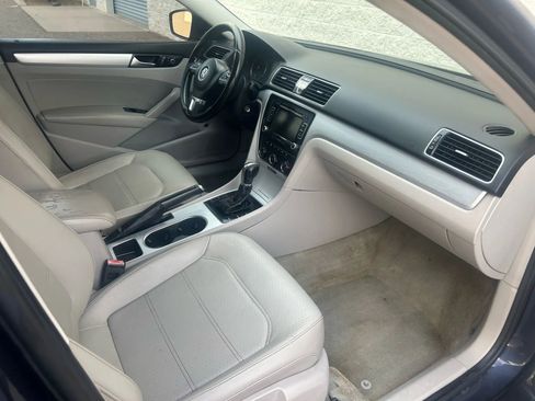 Used 2013 Volkswagen Passat TDI SE FWD image 14