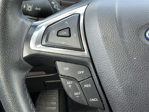 Used 2024 Ford Edge SEL image 23