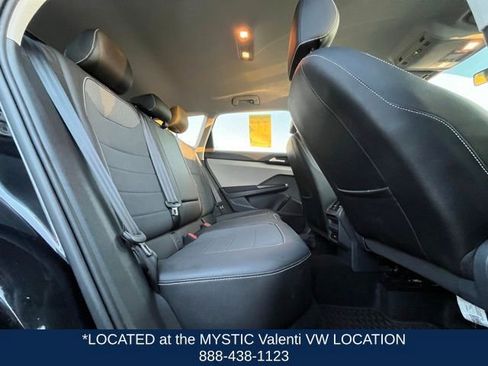 Certified 2022 Volkswagen Taos SE image 21