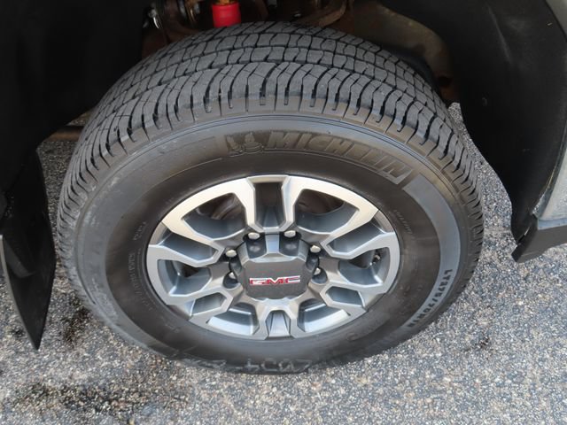Used 2022 GMC Sierra 2500 SLT w/ X31 Off-Road Package AWD/4WD image 13