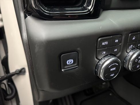 New 2026 GMC Sierra 2500 AT4 w/ AT4 Premium Plus Package image 28