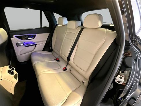 Used 2026 Mercedes-Benz GLC 300 4MATIC image 21