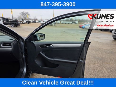 Used 2018 Volkswagen Jetta Wolfsburg Edition image 31