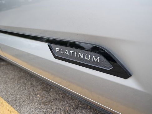 Used 2023 Toyota Tundra Platinum AWD/4WD image 14