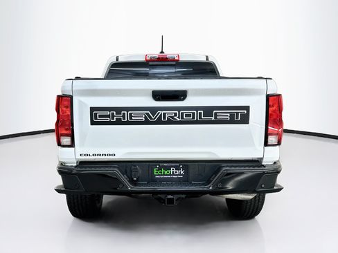 Used 2025 Chevrolet Colorado Trail Boss w/ LPO, Tailgate Decal Package AWD/4WD image 7