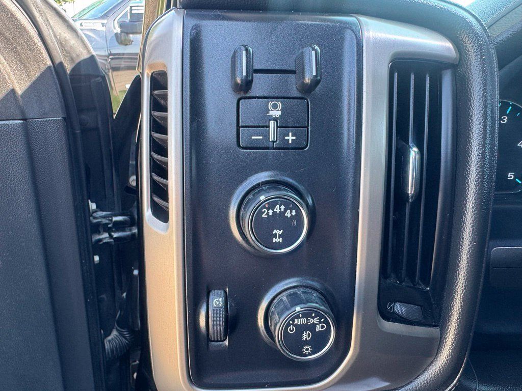 Used 2017 GMC Sierra 3500 Denali w/ Duramax Plus Package AWD/4WD image 19