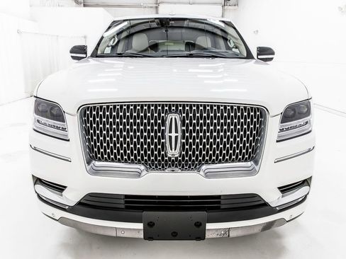 Used 2021 Lincoln Navigator Reserve w/ Luxury Package RWD image 11