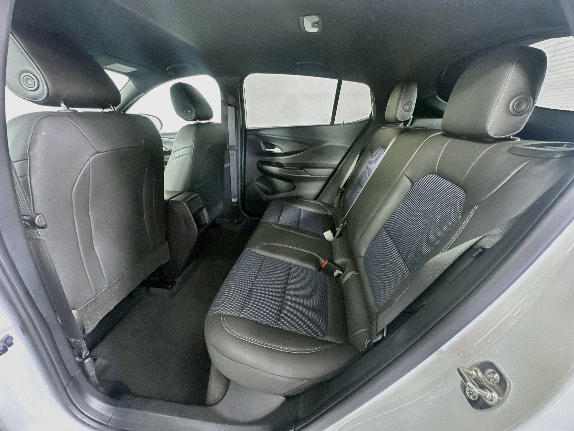 Used 2026 Buick Envista Preferred FWD image 25