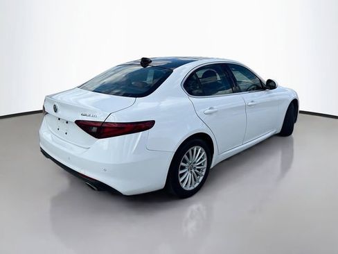 Used 2021 Alfa Romeo Giulia Sprint w/ Sun & Sound Package image 8