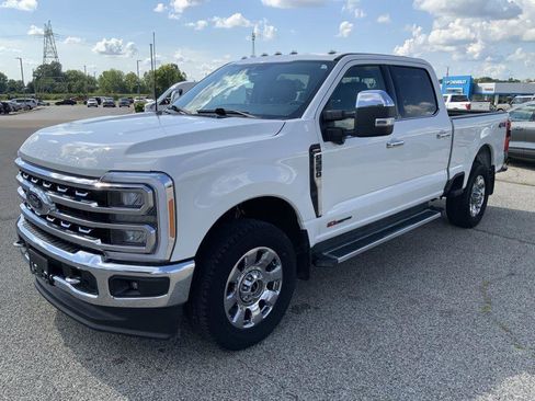 Used 2023 Ford F350 Lariat w/ Tow Technology Package image 8