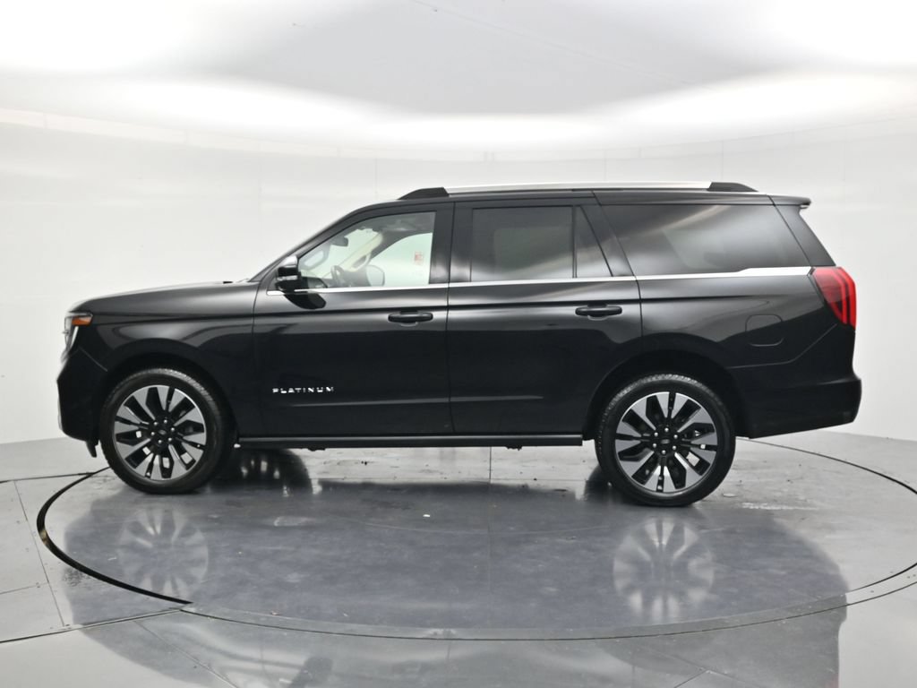 Used 2025 Ford Expedition Platinum w/ Driver's Package AWD/4WD image 8