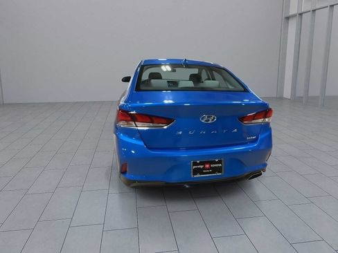 Used 2018 Hyundai Sonata Limited w/ Cargo Package FWD image 7