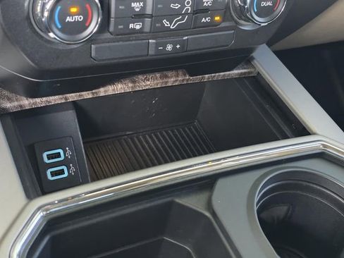 Used 2017 Ford F250 Lariat w/ Tow Technology Bundle image 30