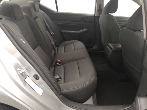 Used 2024 Nissan Altima 2.5 SV image 19