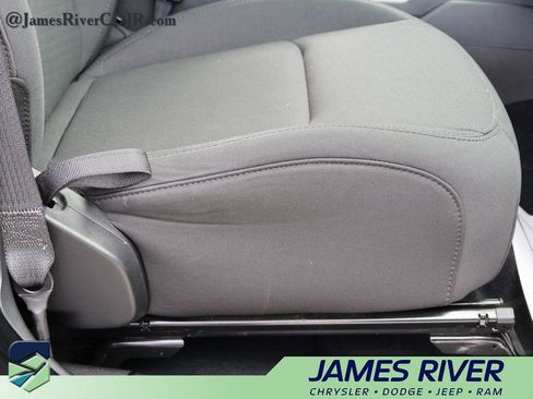 Used 2022 Jeep Wrangler Unlimited Sport image 10