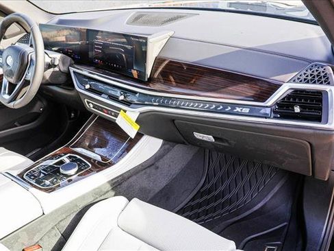 Certified 2025 BMW X5 xDrive50e w/ Parking Assistance Package image 23