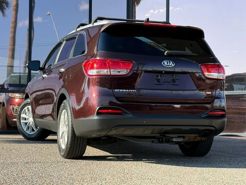 Used 2016 Kia Sorento FWD w/ LX Convenience Package image 8