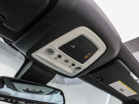 Used 2017 Rolls-Royce Dawn RWD image 45