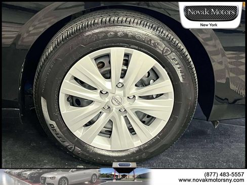 Used 2025 Nissan Sentra S FWD image 9