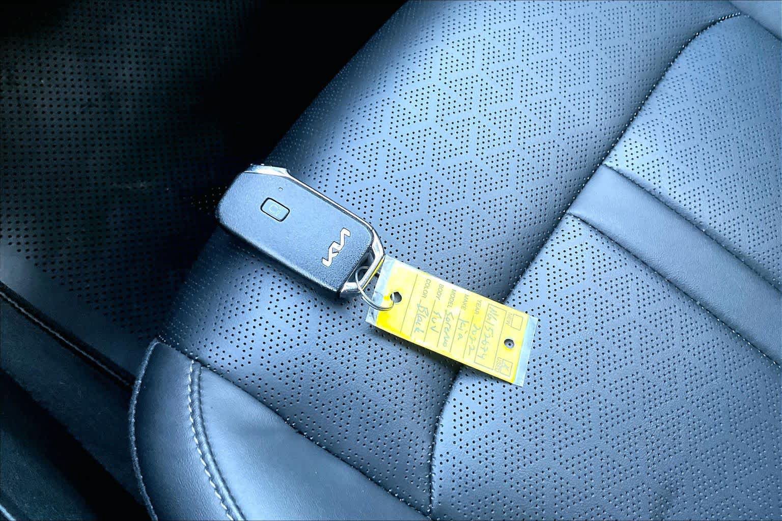 Used 2022 Kia Sorento S w/ Panoramic Sunroof Package FWD image 15