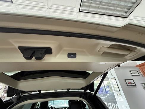 Used 2021 Land Rover Range Rover Westminster Edition image 14