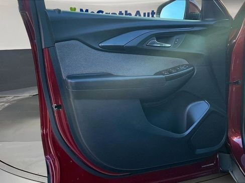 Used 2022 Chevrolet TrailBlazer LT w/ Convenience Package image 18