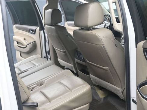 Used 2018 GMC Yukon XL SLT w/ Open Road Package AWD/4WD image 22